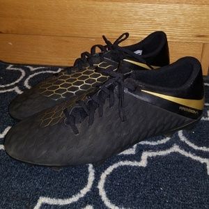 Nike Phantom 3 Club FG Soccer Cleats